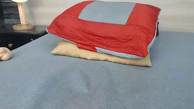 Snapshot of nahomibecker chatting on March 15, 3:06 pm nahomibecker online show from March 15, 3:06 pm