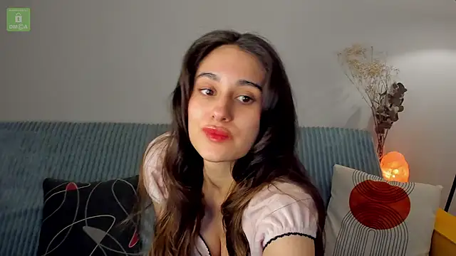 Snapshot of erika_hoiree chatting on March 22, 1:11 am erika hoiree online show from March 22, 1:11 am