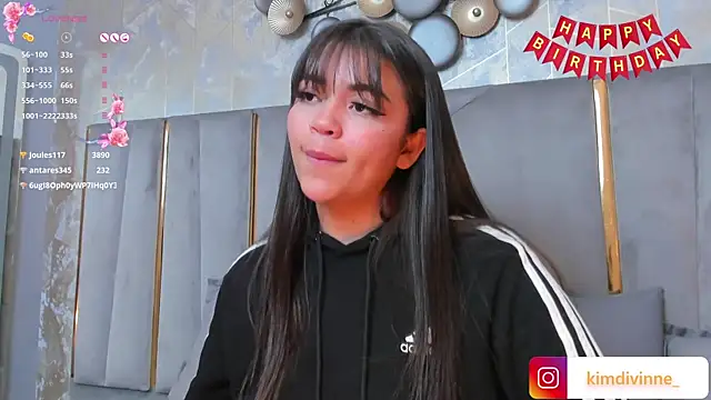 KimDevinne online show from January 4, 8:17 am