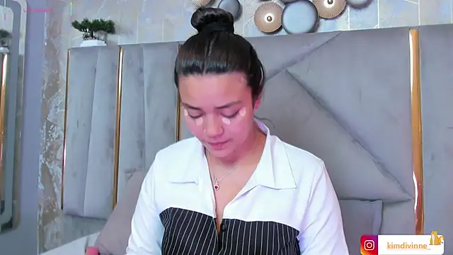 KimDevinne online show from September 20, 3:18 am