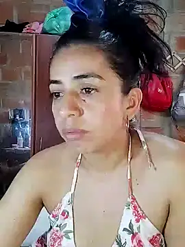 Snapshot of anngela01 chatting on December 11, 5:15 pm anngela01 online show from December 11, 5:15 pm