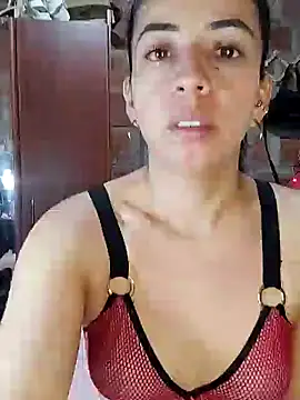 Snapshot of anngela01 chatting on December 26, 5:47 am anngela01 online show from December 26, 5:47 am