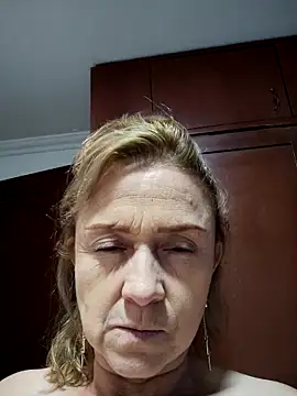 issa soto  online show from March 8, 3:16 pm