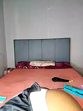 ThickPearlx23 online show from January 9, 6:16 am