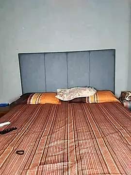 ThickPearlx23 online show from March 30, 6:20 pm