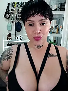Snapshot of KatInk chatting on May 14, 1:51 pm KatInk online show from May 14, 1:51 pm