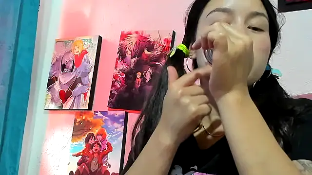 teffy lee online show from April 10, 8:35 pm