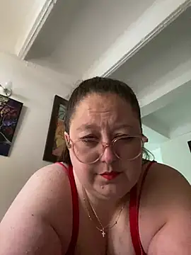 Chloee ep online show from February 13, 9:06 pm