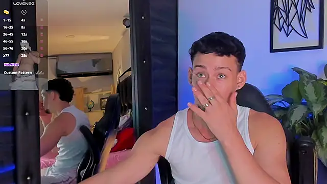 JadeSmiith  online show from November 6, 10:32 pm