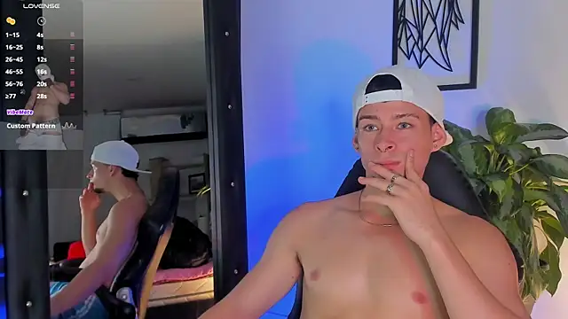 JadeSmiith  online show from November 12, 9:36 pm