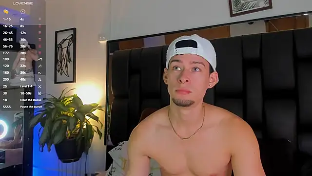 JadeSmiith  online show from November 26, 10:44 pm