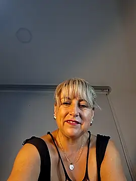 almaluna7 online show from February 6, 12:48 am