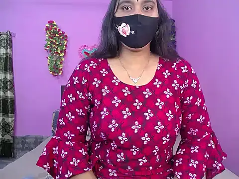 Hot Maleka online show from October 28, 1:20 am