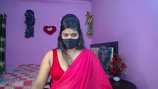 Hot Maleka online show from June 6, 4:55 pm