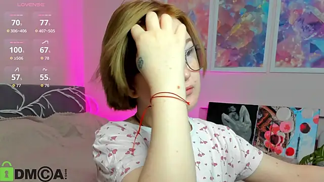 Sara Robinson online show from October 22, 2:45 am