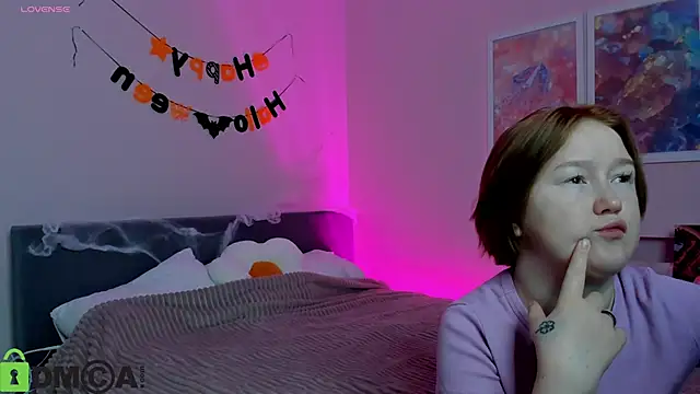 Sara Robinson online show from November 4, 1:59 am