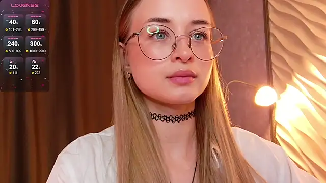 Snapshot of Tiffanyhunt chatting on November 21, 1:43 pm Tiffanyhunt online show from November 21, 1:43 pm