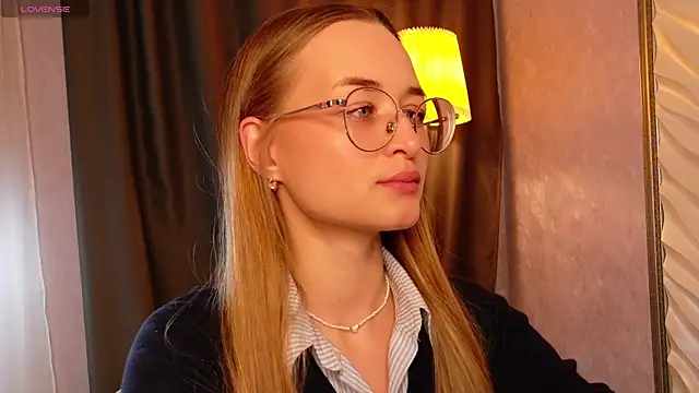 Snapshot of Tiffanyhunt chatting on November 25, 1:22 pm Tiffanyhunt online show from November 25, 1:22 pm