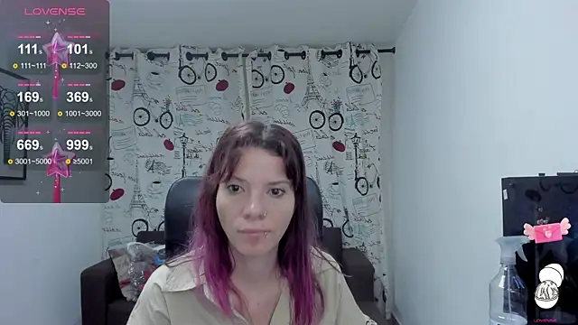 Snapshot of DanaaRey chatting on February 18, 11:11 am DanaaRey online show from February 18, 11:11 am