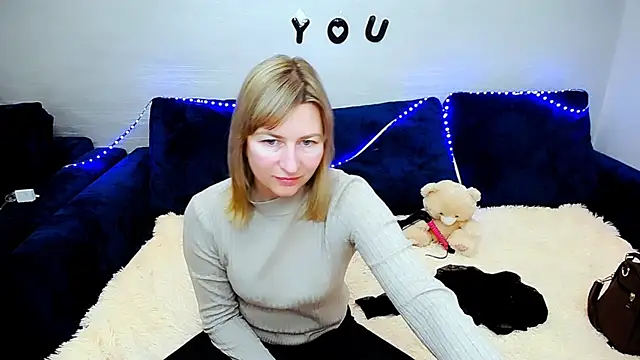 Snapshot of Incredible_Ariela chatting on March 5, 12:56 pm Incredible Ariela online show from March 5, 12:56 pm