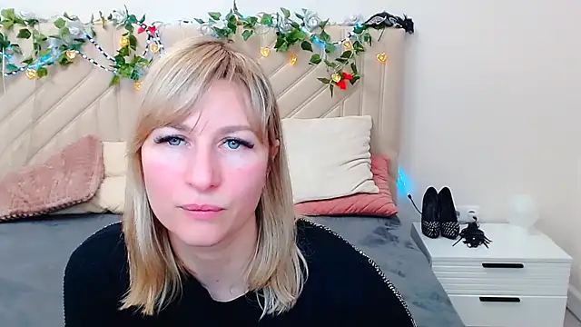 Snapshot of Incredible_Ariela chatting on March 17, 5:16 pm Incredible Ariela online show from March 17, 5:16 pm