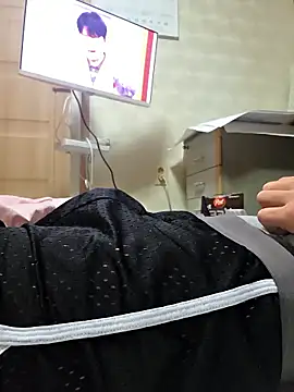 ghghag online show from February 8, 1:14 pm