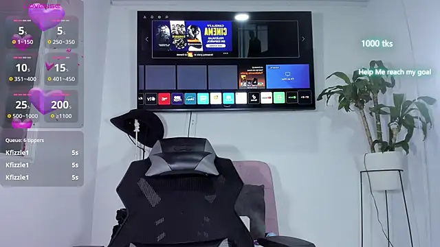 emily palmeer online show from November 16, 11:05 am