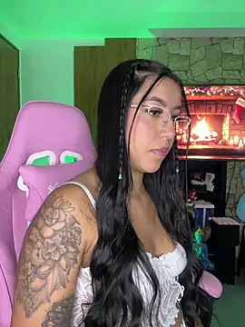 Tamara Roberts1 online show from December 28, 2:22 am