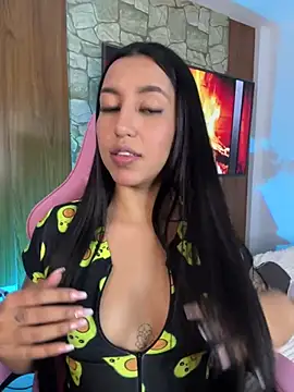 Tamara Roberts1 online show from March 13, 2:38 am