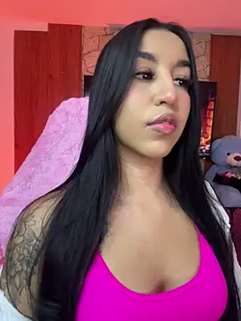 Snapshot of Tamara_Roberts1 chatting on May 2, 11:21 pm Tamara Roberts1 online show from May 2, 11:21 pm