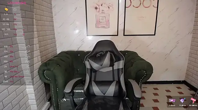 Snapshot of _Charlotte_v chatting on February 3, 1:19 pm Charlotte v online show from February 3, 1:19 pm