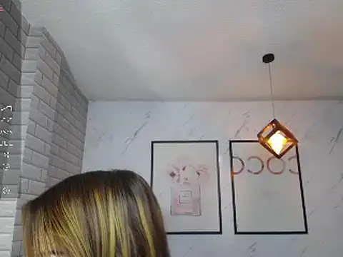 Snapshot of _Charlotte_v chatting on March 11, 2:07 pm Charlotte v online show from March 11, 2:07 pm