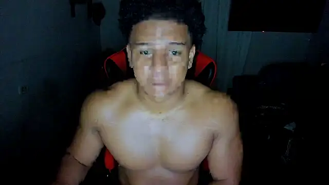 Snapshot of May_Dylan1 chatting on October 5, 2:21 am May Dylan1 online show from October 5, 2:21 am