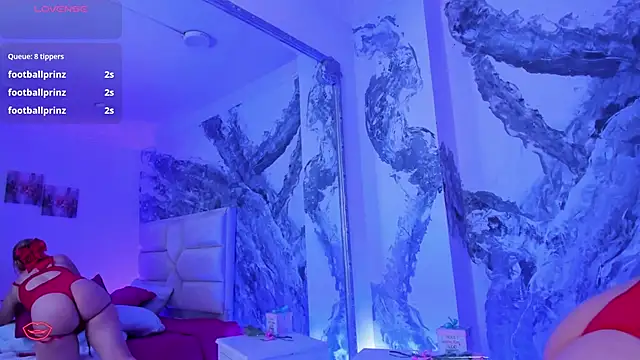 Snapshot of AuroraRojas chatting on March 8, 8:35 pm AuroraRojas online show from March 8, 8:35 pm