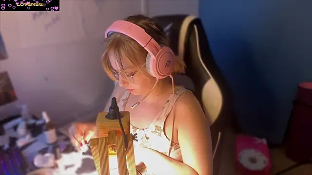 JacyWinslat online show from March 3, 2:59 pm