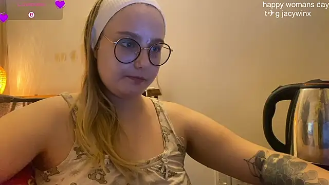 JacyWinslat online show from March 8, 5:50 pm