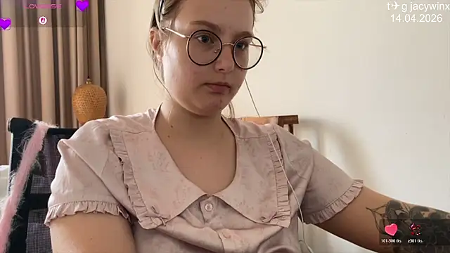 JacyWinslat online show from April 14, 9:59 am