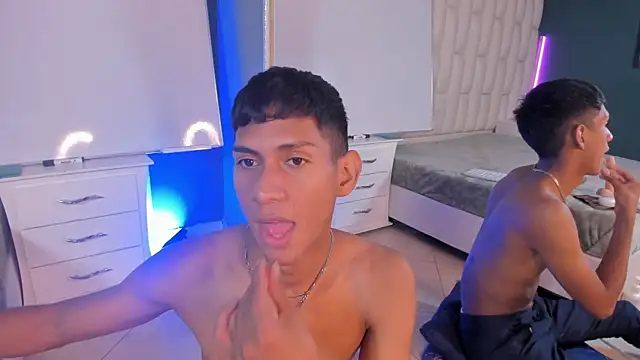 Nick Collins18 online show from March 1, 7:41 am