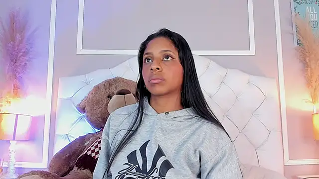 Snapshot of evelyn_evony chatting on December 24, 10:11 am evelyn evony online show from December 24, 10:11 am