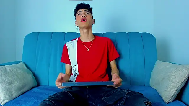 Snapshot of NeoRaptis chatting on March 14, 8:38 pm NeoRaptis online show from March 14, 8:38 pm