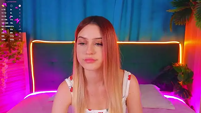 AlinaWalters online show from November 7, 8:09 pm