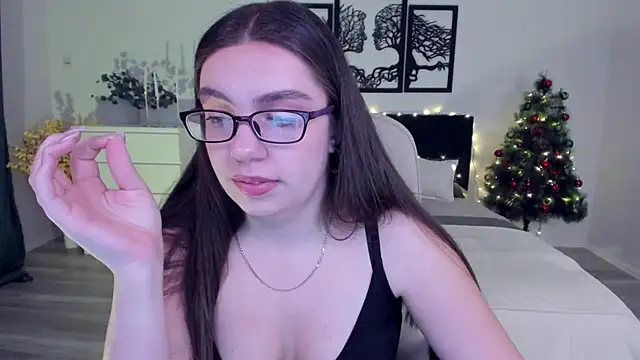 DaniellaLovely online show from December 10, 2:28 pm