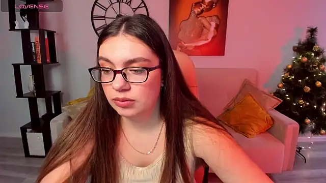 DaniellaLovely online show from December 13, 1:22 pm