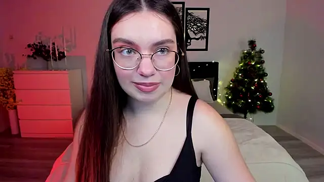 DaniellaLovely online show from December 16, 2:27 pm