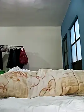 Snapshot of angellemane357 chatting on December 9, 1:29 am angellemane357 online show from December 9, 1:29 am