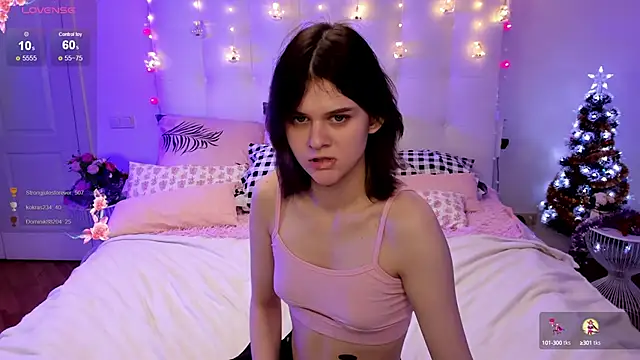 JulieTaylors online show from December 12, 5:15 pm