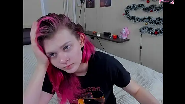 Snapshot of JulieTaylors chatting on May 13, 9:22 pm JulieTaylors online show from May 13, 9:22 pm