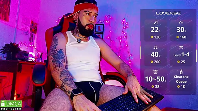 Snapshot of Diilanhott chatting on February 23, 1:03 am Diilanhott online show from February 23, 1:03 am