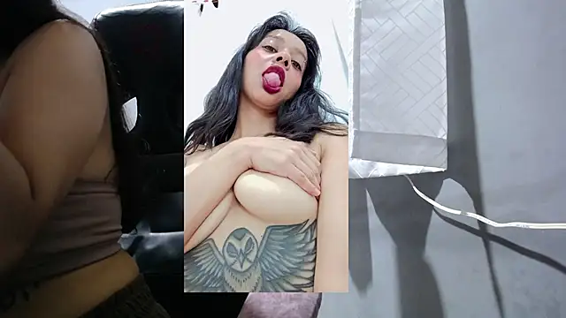 Snapshot of ladynemesis chatting on October 30, 9:37 pm ladynemesis online show from October 30, 9:37 pm