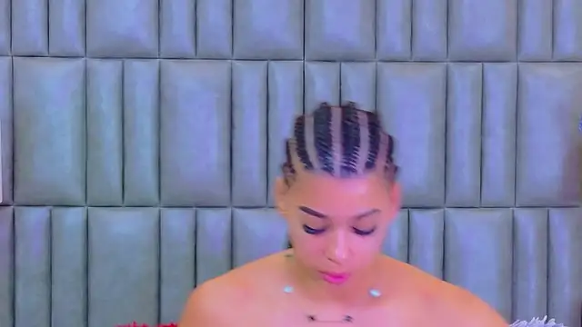 TiaraRosse online show from March 13, 11:39 am